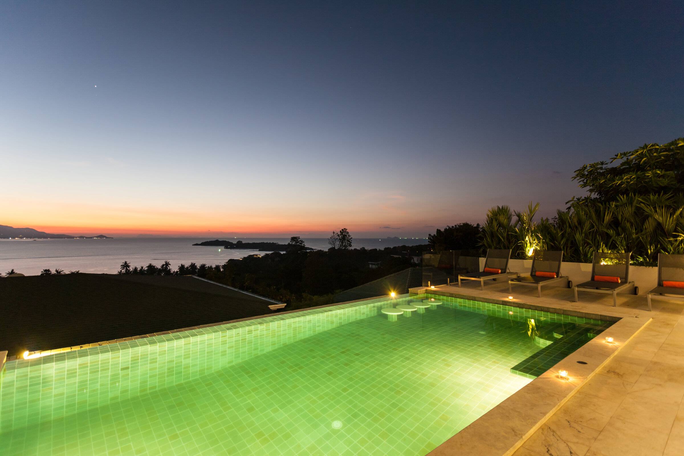 Villa Daizo guest bedroom with two single beds